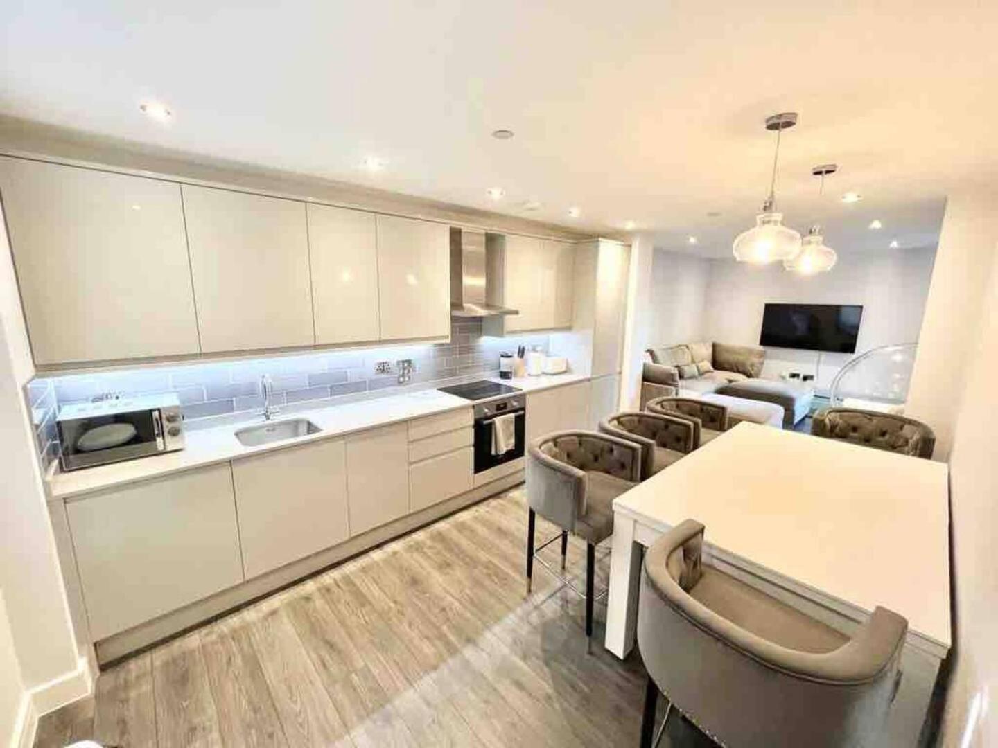 D & D Luxury Apartments スタンモア エクステリア 写真