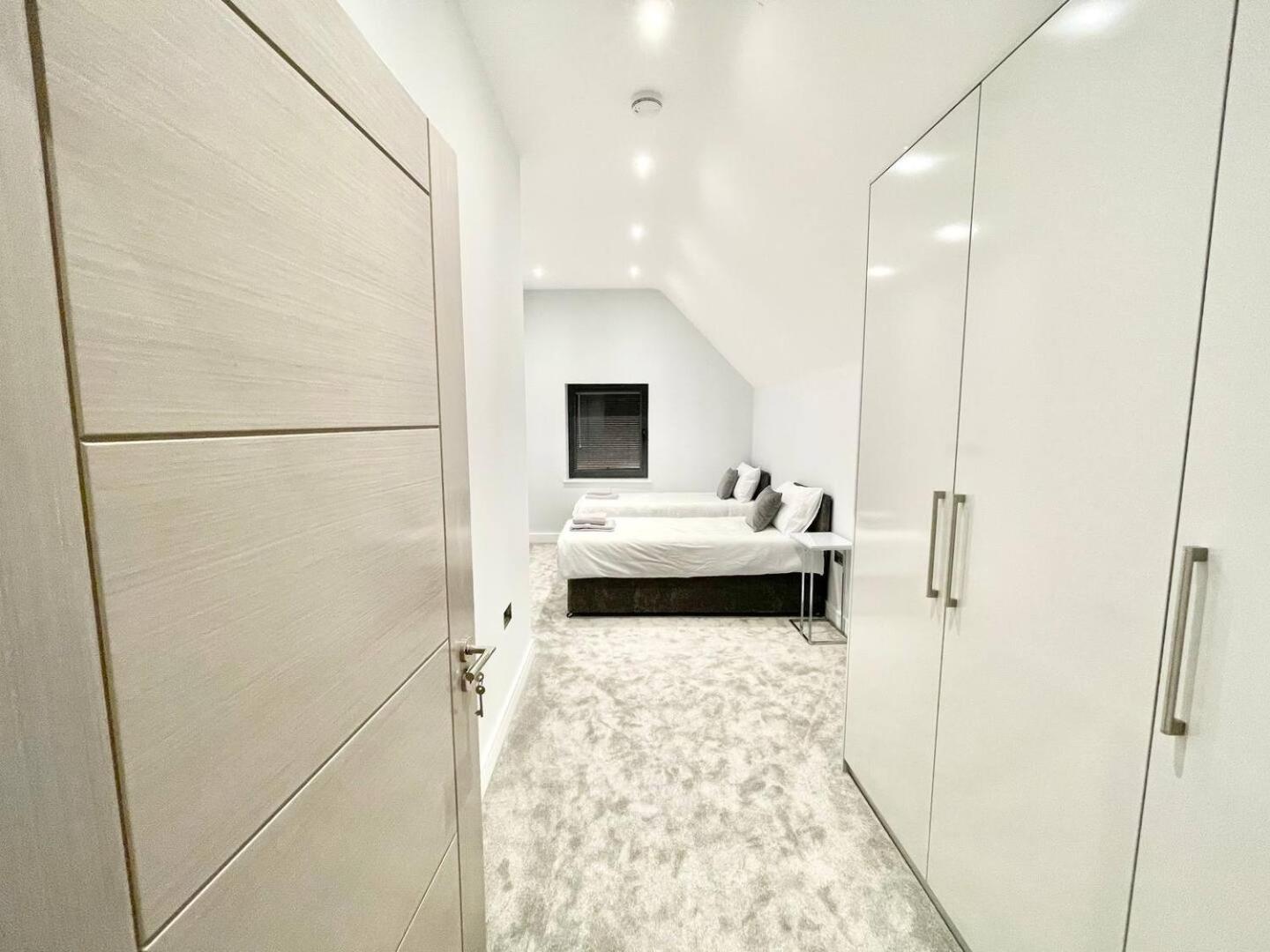 D & D Luxury Apartments スタンモア エクステリア 写真