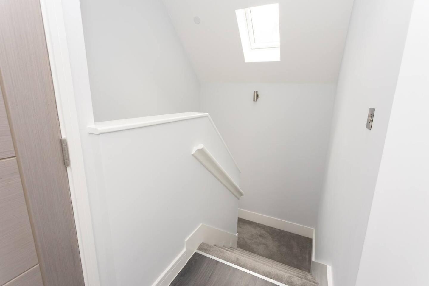 D & D Luxury Apartments スタンモア エクステリア 写真