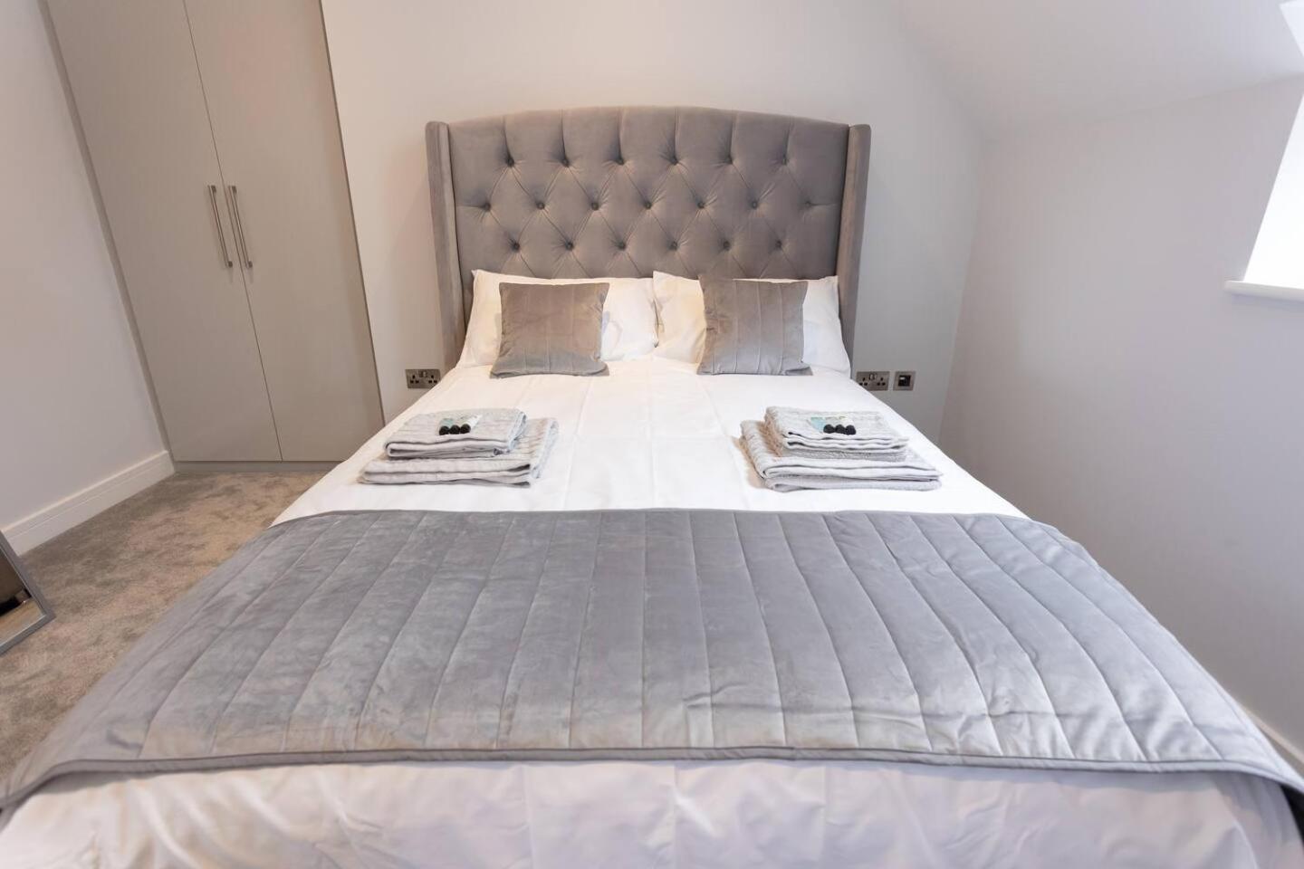 D & D Luxury Apartments スタンモア エクステリア 写真