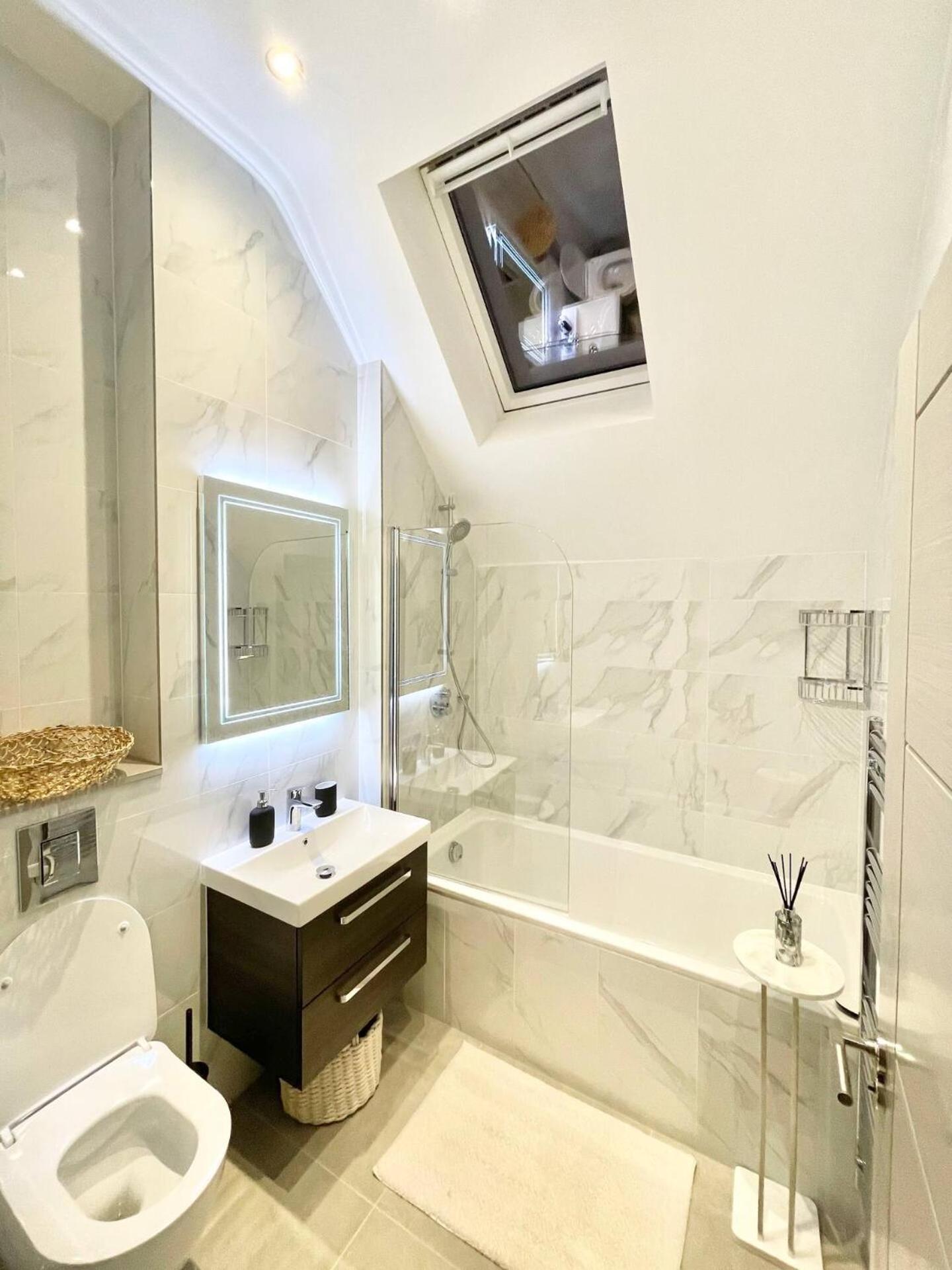 D & D Luxury Apartments スタンモア エクステリア 写真