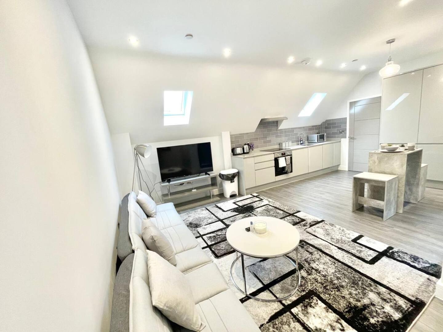 D & D Luxury Apartments スタンモア エクステリア 写真